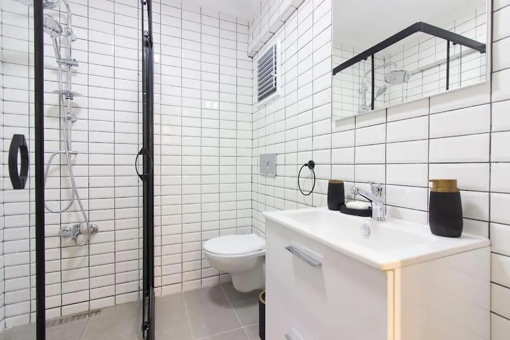 アパート Fully Renovated 2Br Flat In Prime Location At Moda イスタンブール