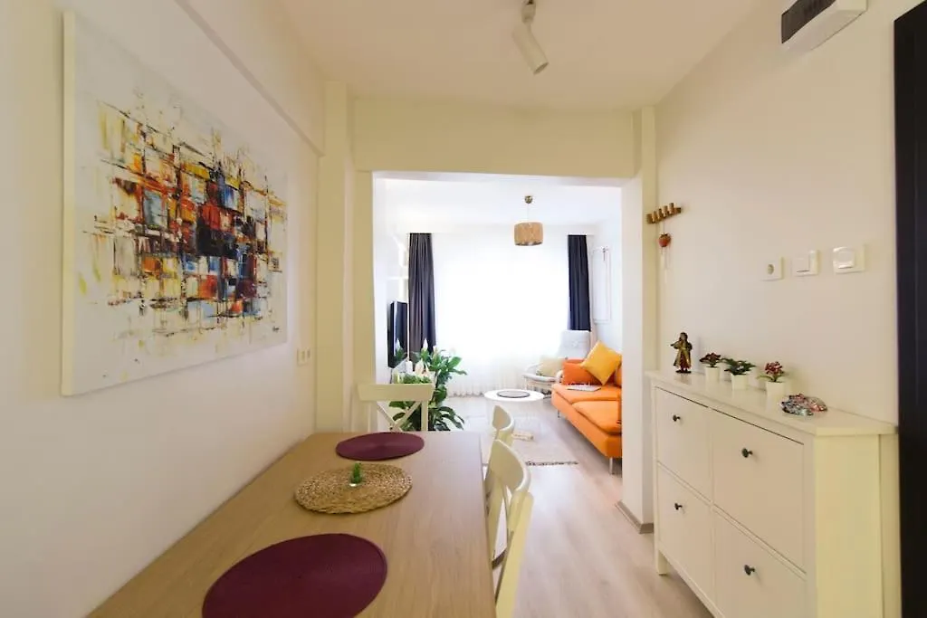 Fully Renovated 2Br Flat In Prime Location At Moda Istanbul 0*,  Turkey